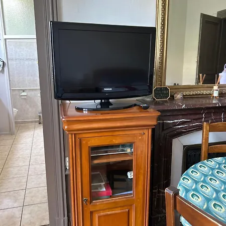 Cosy studio hyper centre balcon Wifi Appartamento Aix-les-Bains