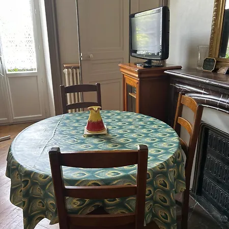 Cosy studio hyper centre balcon Wifi Appartamento Aix-les-Bains