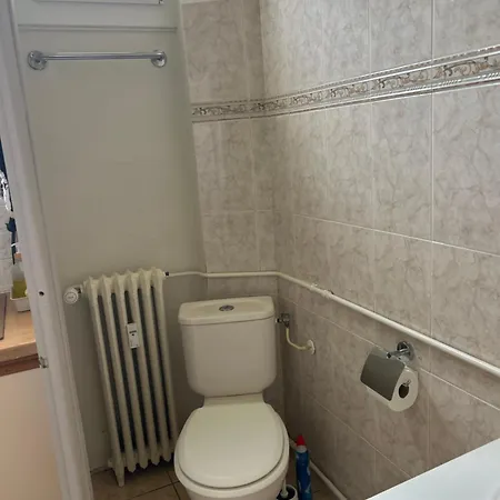 Cosy studio hyper centre balcon Wifi Appartamento