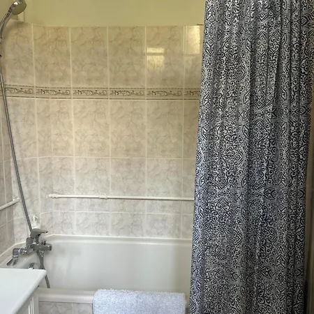 Cosy studio hyper centre balcon Wifi Aix-les-Bains