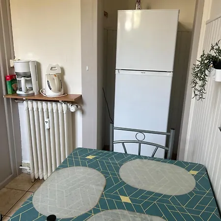 Cosy studio hyper centre balcon Wifi